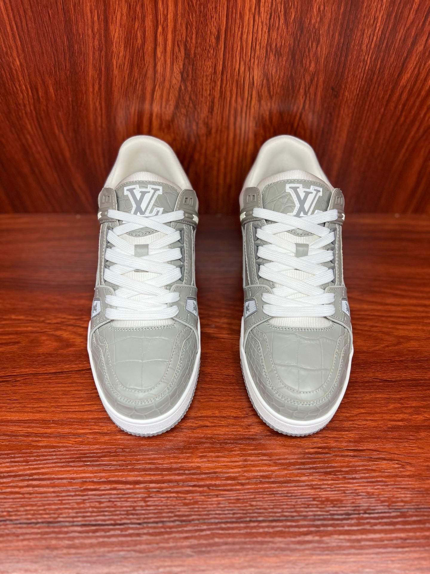 Shoes made of genuine crocodile skin