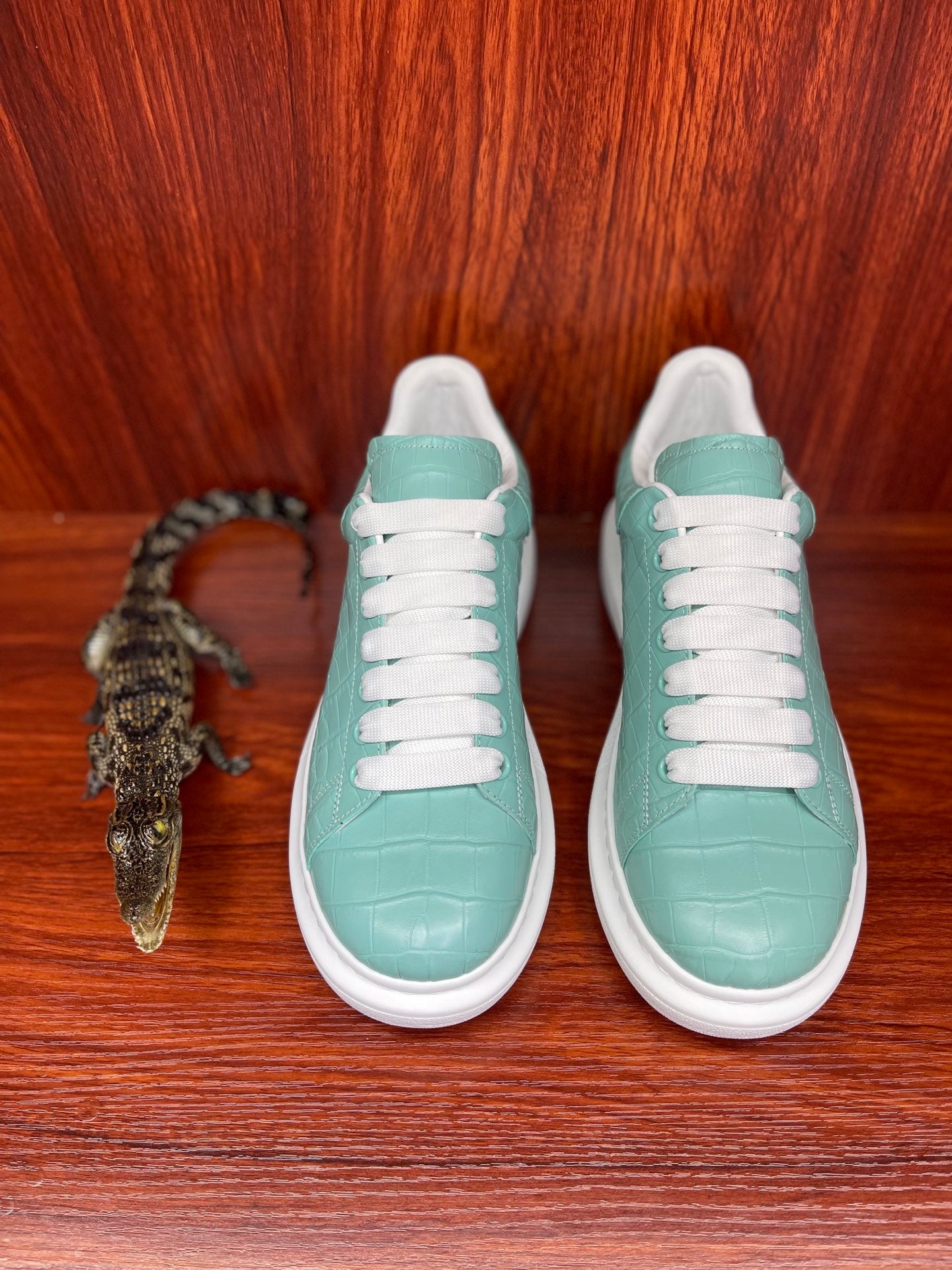 Shoes made of genuine crocodile skin