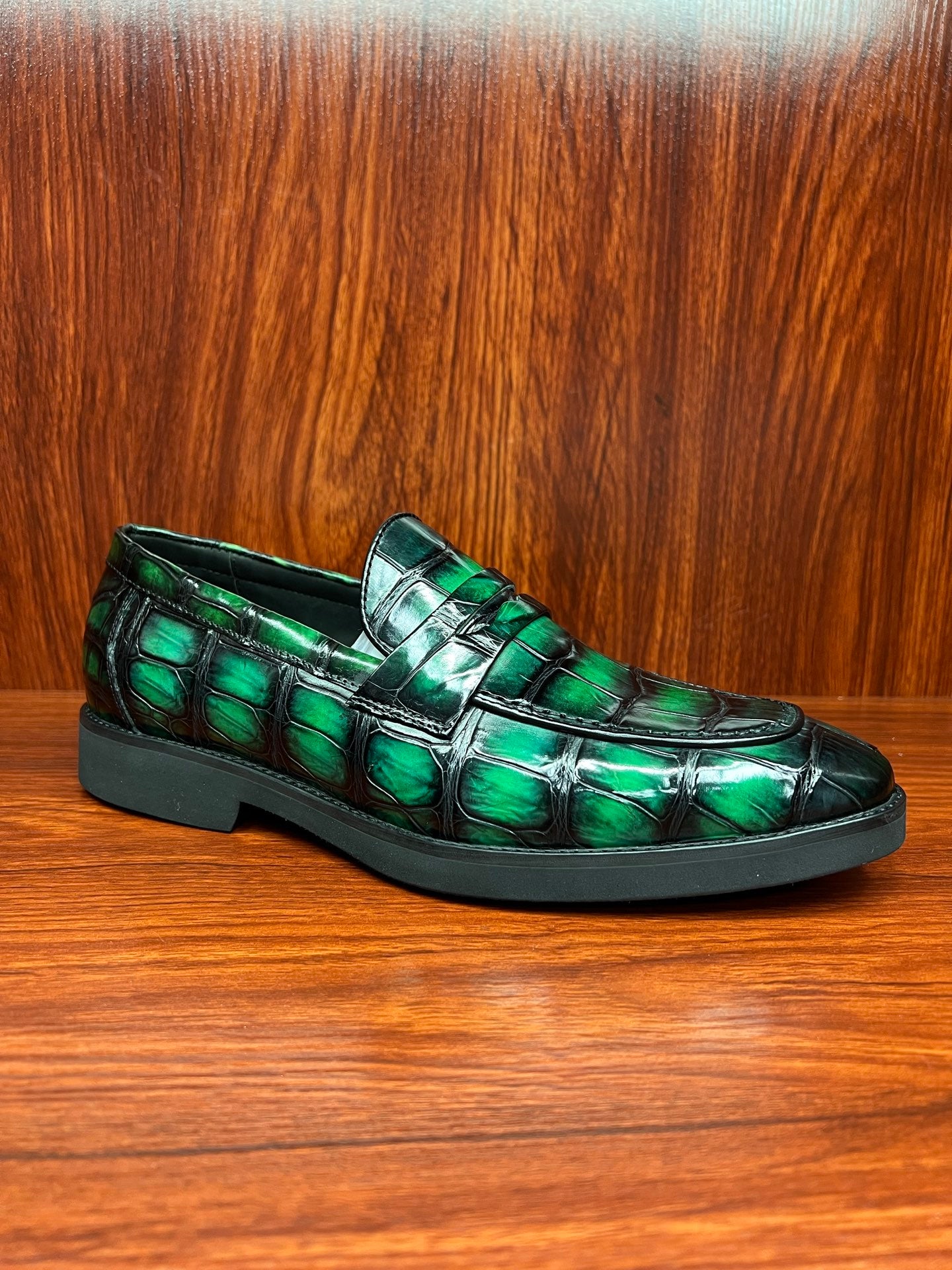Real crocodile skin handcrafted colored business shoes