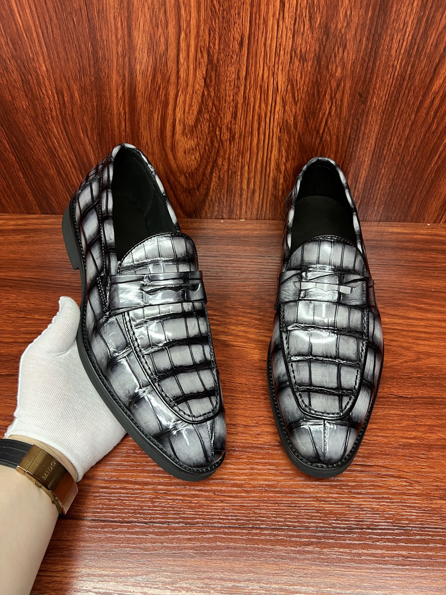 Real crocodile skin handcrafted colored business shoes